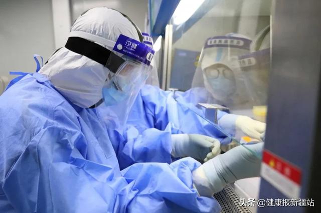 4小时完成实验室改造 华西助力新疆人民医院日核酸检测量可破万