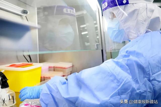 4小时完成实验室改造 华西助力新疆人民医院日核酸检测量可破万