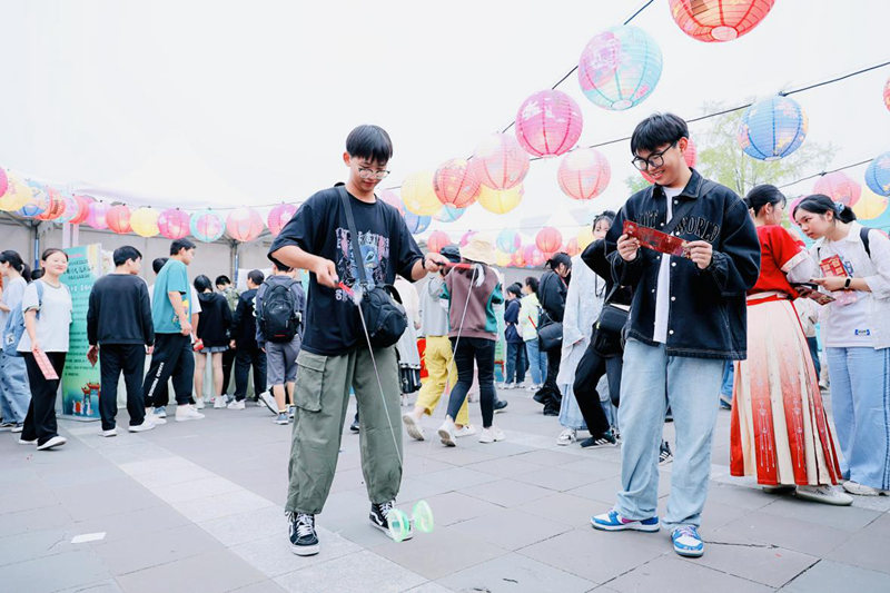 活动现场。学校供图
