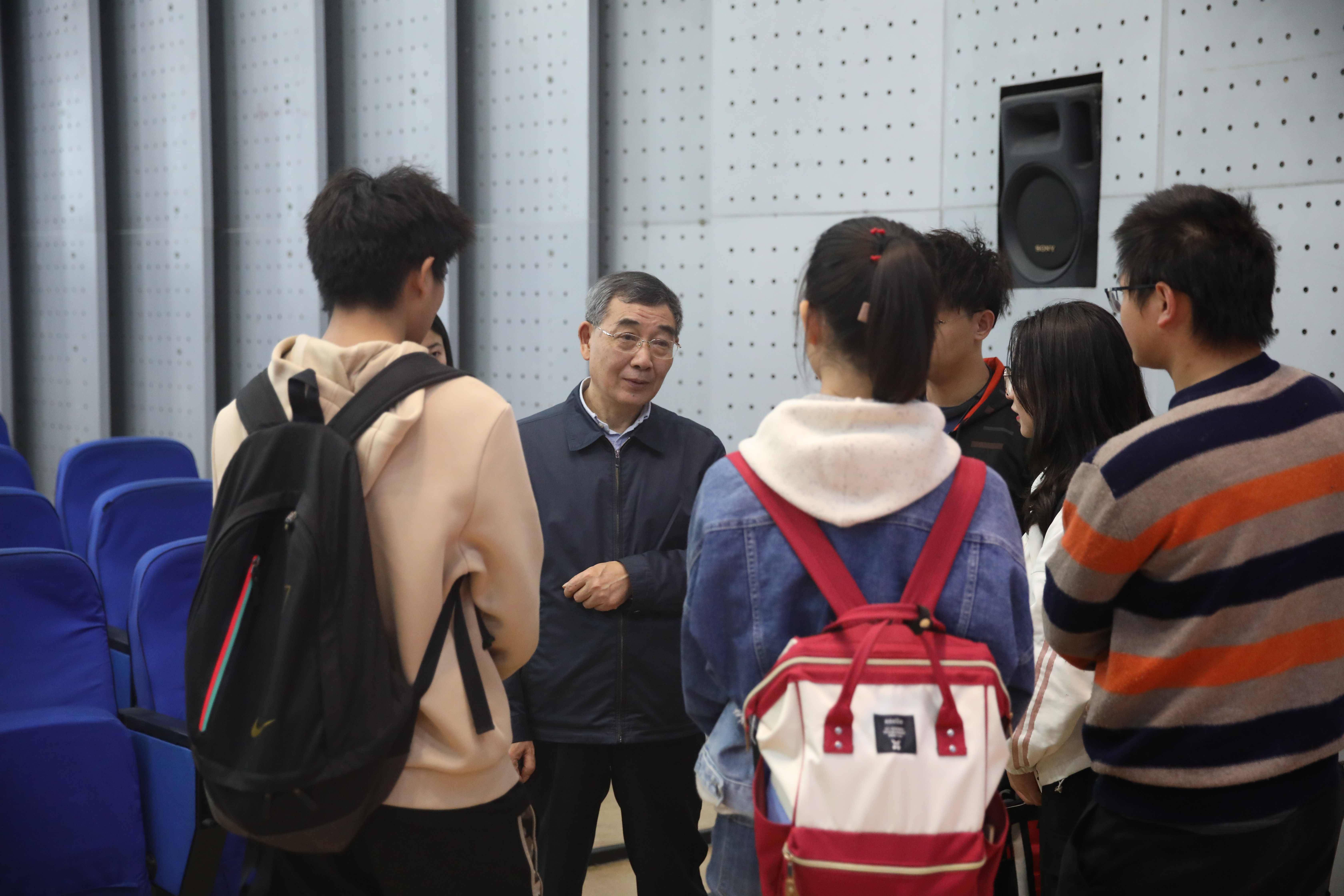 校党委书记王建国为2020级本科新生讲授校情校史形势教育第一课