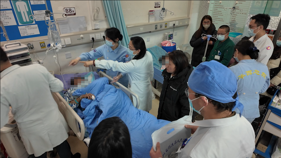 我校华西医院紧急医学救援队驰援宜宾筠连 两名伤员已转运至华西医院-四川大学 Sichuan University