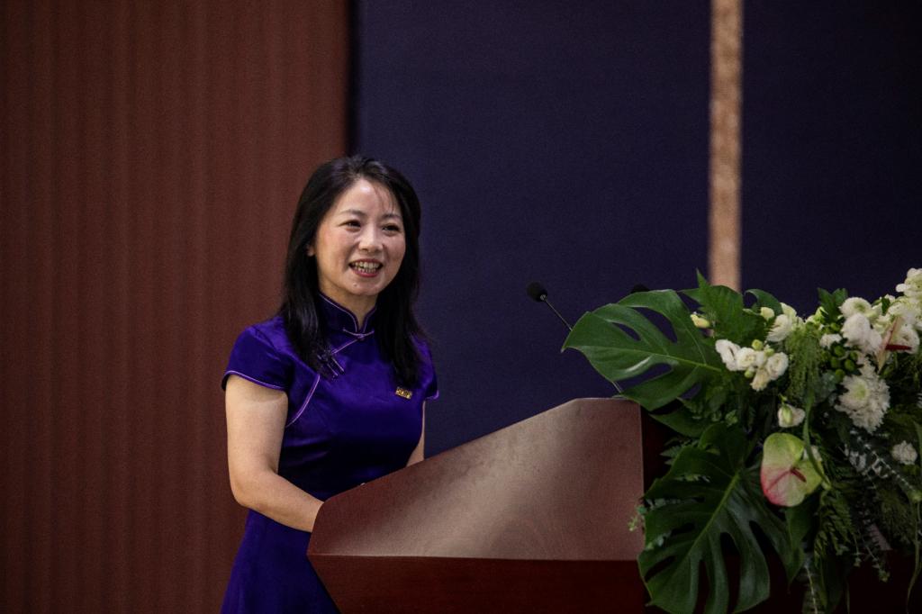 匹兹堡学院举行2021届毕业典礼深造率近90%