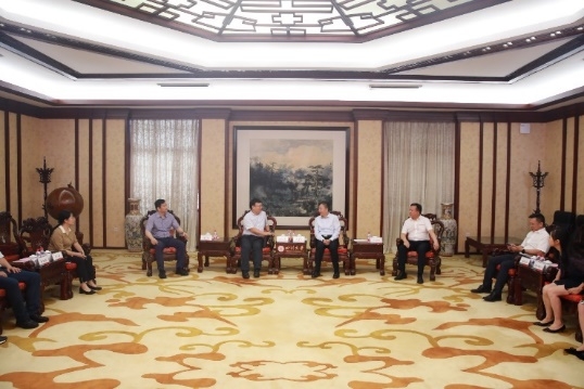 学校与中国建设银行四川省分行签署协议共建“新金融——创新2035”产学研用平台