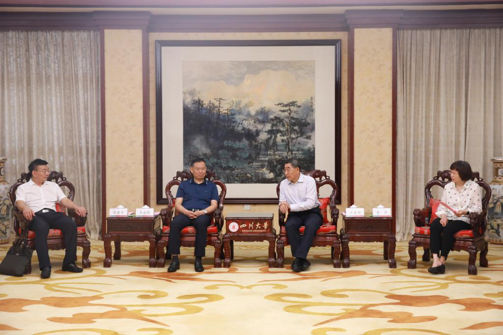 省委教育工委书记李建勤一行到校调研